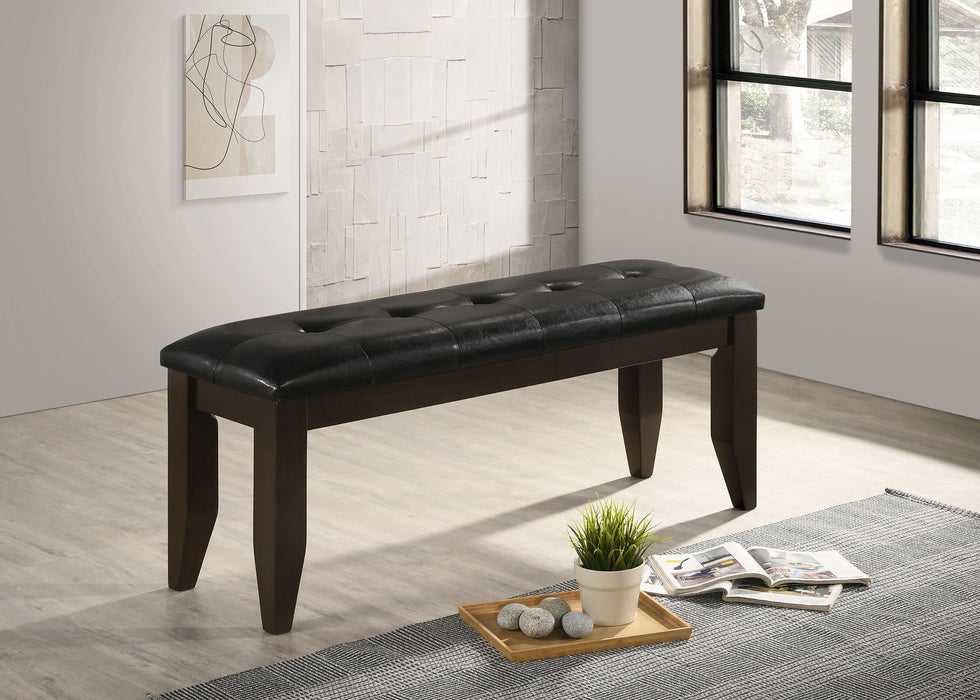 Dalila Bench