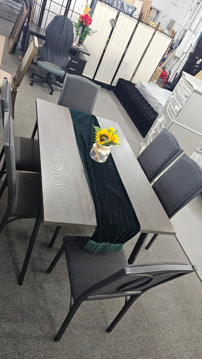 7pc Dining table (CLEARANCE)