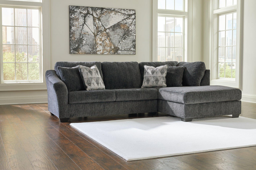 Biddeford 2-Piece Sectional with Chaise (Copy)